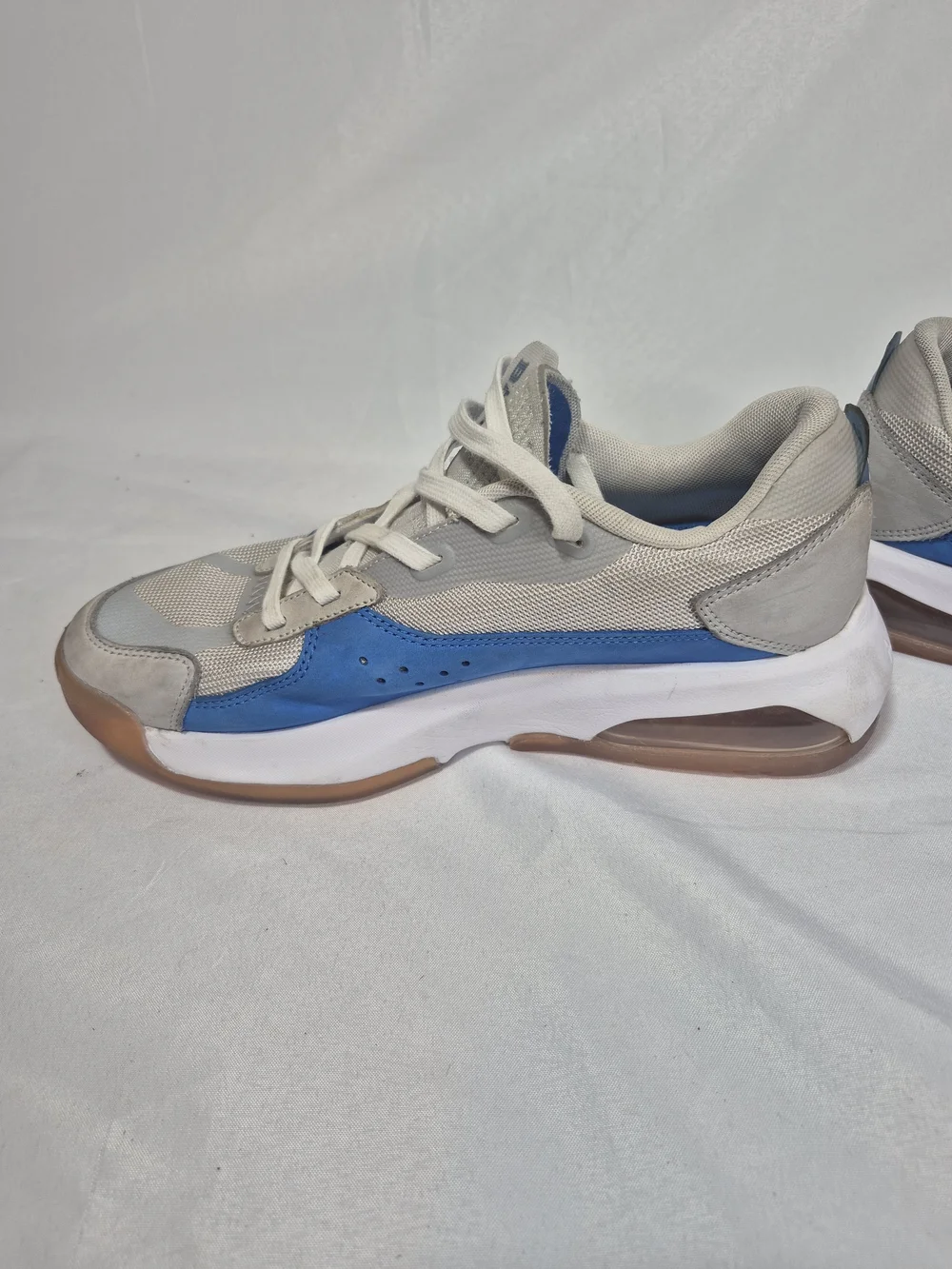 NIKE X JORDAN AIR 200E UCLA BRUINS Athletic Sneakers